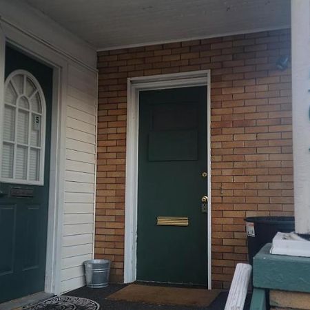 E. Michigan Walk Up Furnished 2 Bedroom Apt Lansing Exterior photo