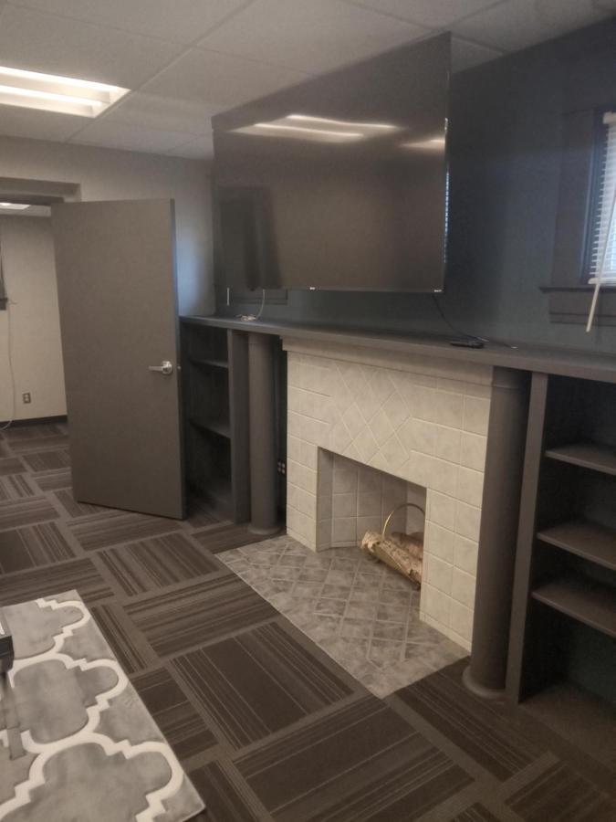 E. Michigan Walk Up Furnished 2 Bedroom Apt Lansing Exterior photo