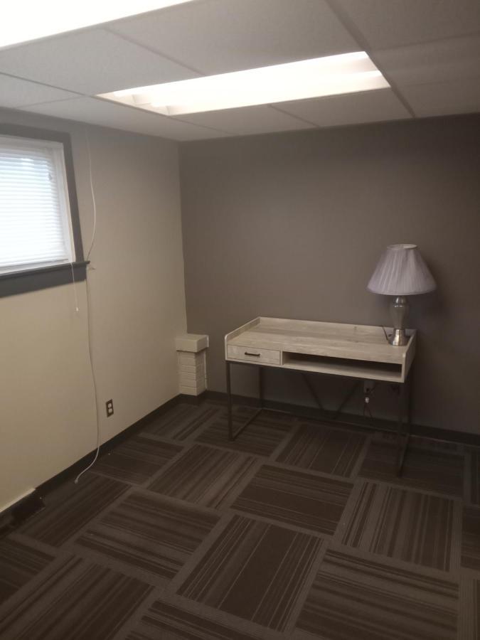 E. Michigan Walk Up Furnished 2 Bedroom Apt Lansing Exterior photo
